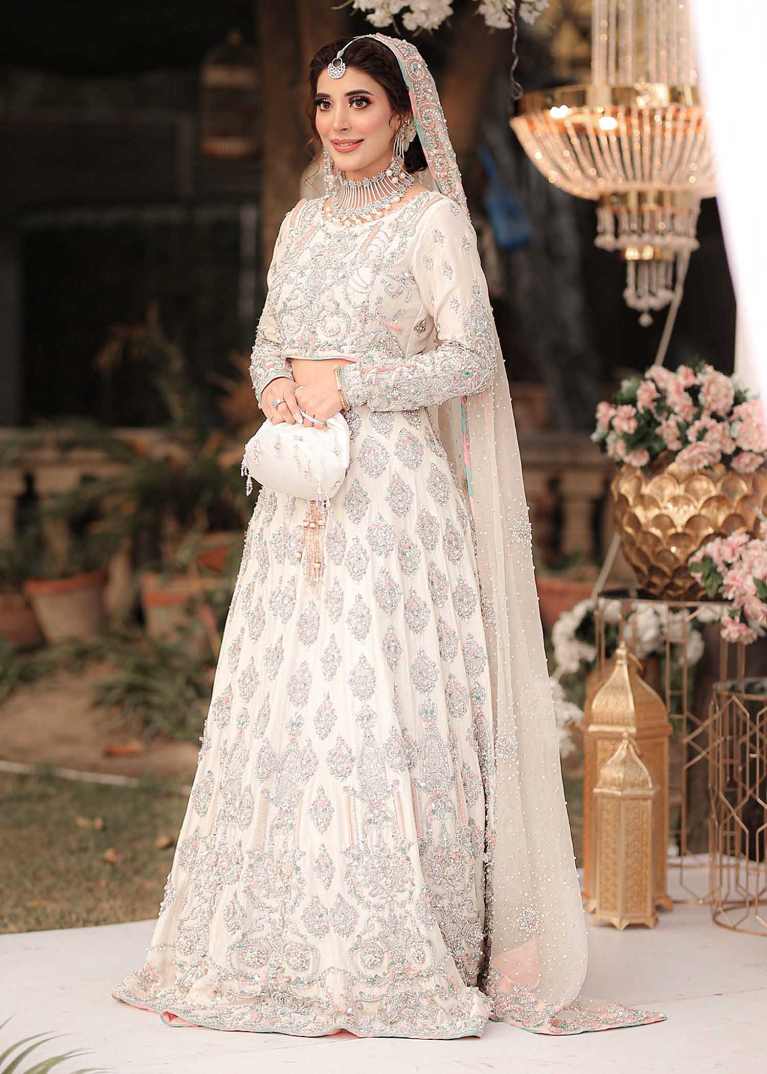 Urwa hocane 2025 wedding dress price